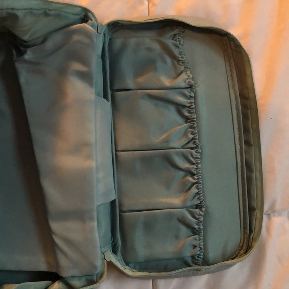 New Diniwell travel makeup or undergarment bag - Picture 2 of 3